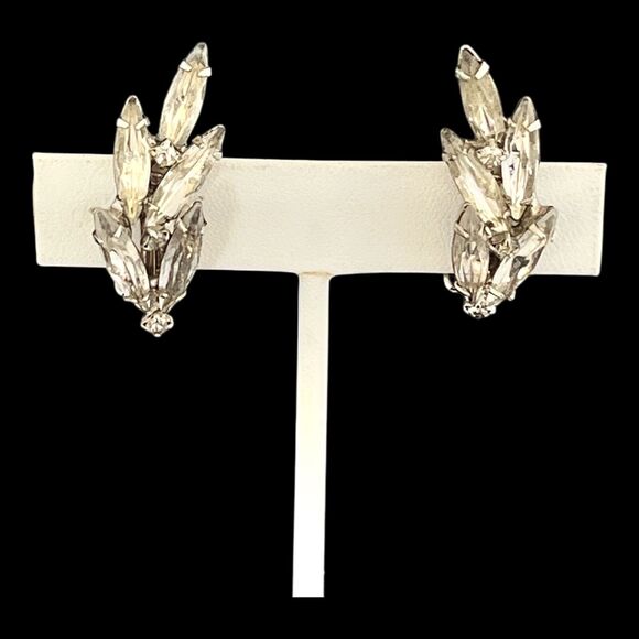 Vintage Rhinestone Earrings Silver Tone Prong Set Crystal Formal Bridal Clip 9U - Picture 4 of 6